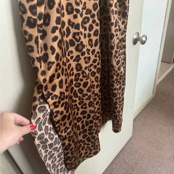 Gibson Latimer Leopard Print Satin Dress - Picture 6 of 9